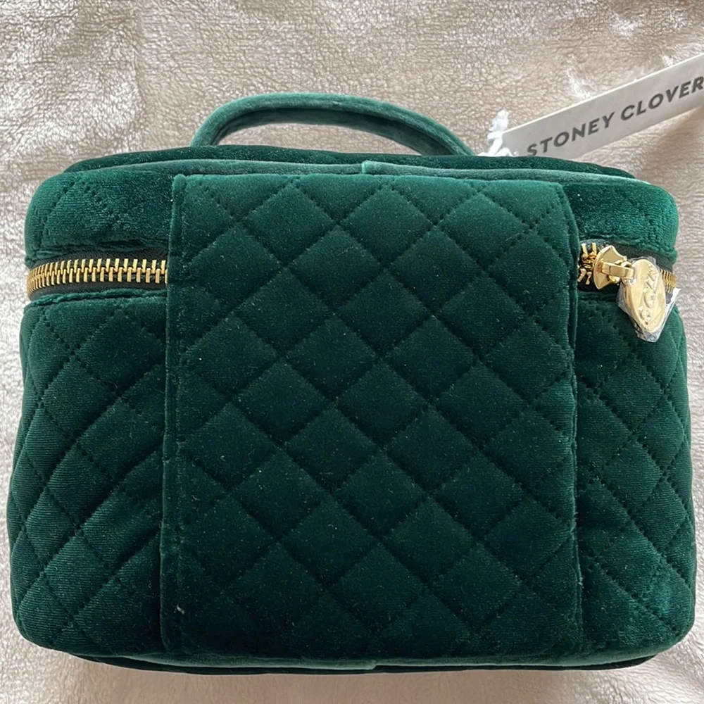 STONEY CLOVER LANE NWT GREEN QUILTED VELVET VANITY CASE
